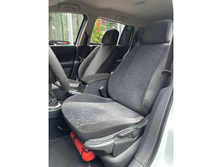 RENAULT - MÉGANE - 2011/2011 - Branca - R$ 35.900,00