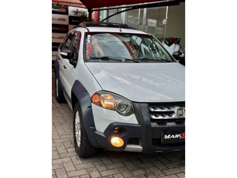 FIAT - PALIO - 2011/2011 - Branca - R$ 43.900,00