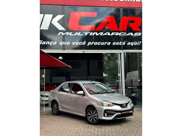 TOYOTA - ETIOS - 2017/2017 - Prata - R$ 64.900,00