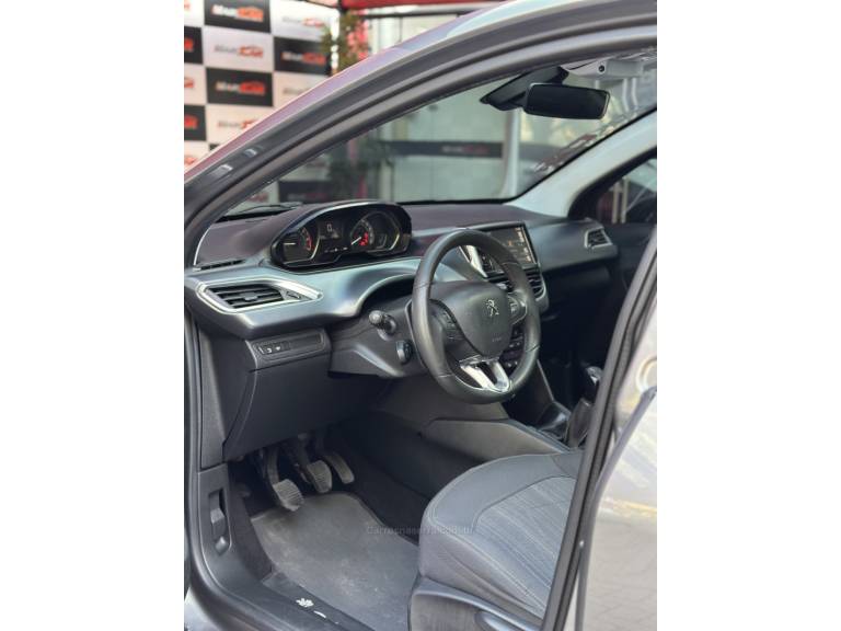 PEUGEOT - 208 - 2014/2014 - Cinza - R$ 48.900,00