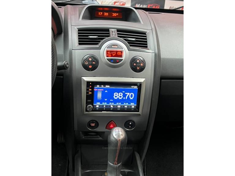 RENAULT - MÉGANE - 2011/2011 - Branca - R$ 35.900,00
