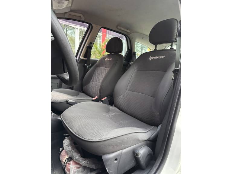 FIAT - PALIO - 2011/2011 - Branca - R$ 43.900,00
